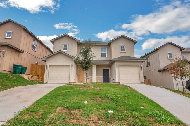 Primary Photo - 3 br, 2.5 bath Townhome - 114 Peruna Drive