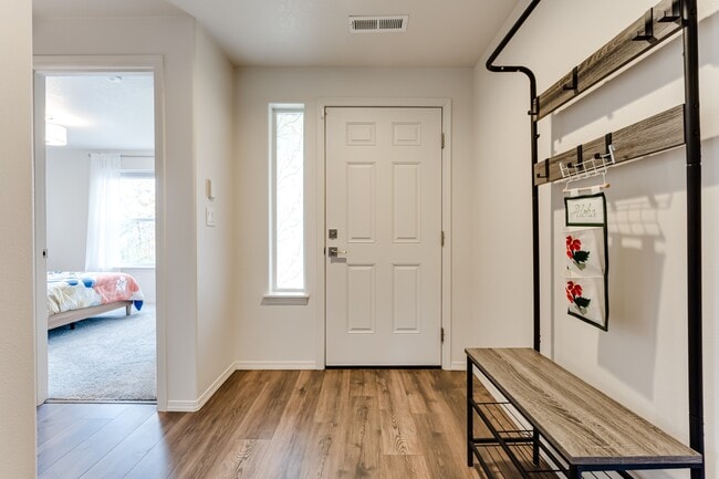 Building Photo - 1526 McKinley St