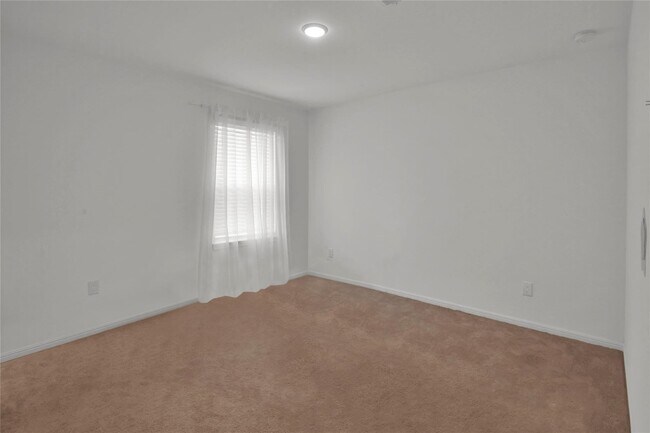Building Photo - 234 Pine cavern dr