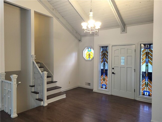 Building Photo - 2571 Rocky Springs Dr NE