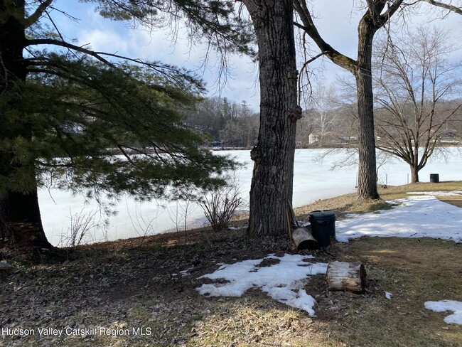 Building Photo - 542 Lakeview Terrace