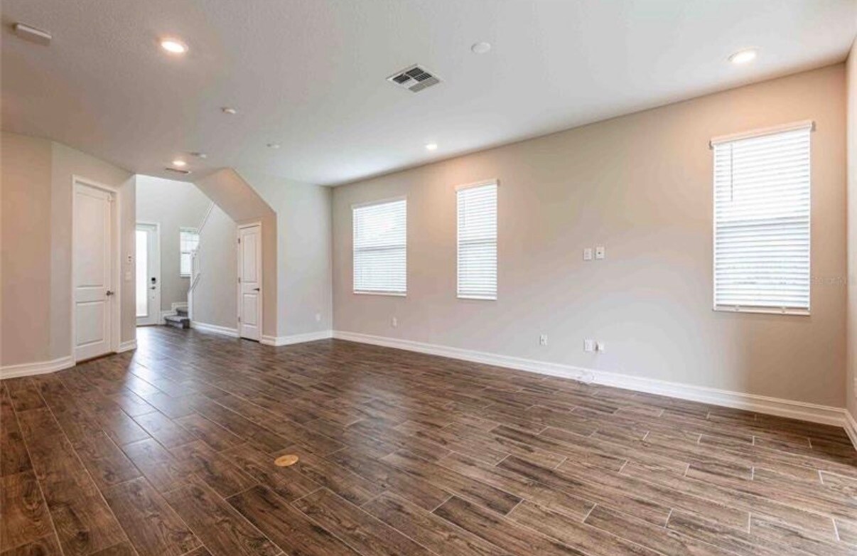 Building Photo - 4655 Almada Ln