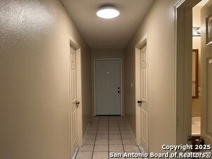 Building Photo - 5619 Lakebend W Dr