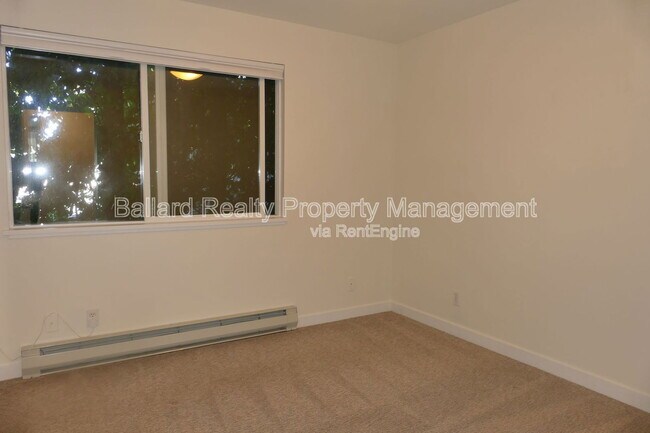 Building Photo - 4317 Dayton Ave N