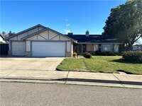 Building Photo - HOUSE FOR RENT