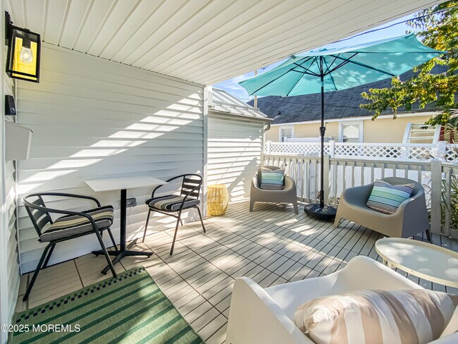 Building Photo - 110 Curtis Pl