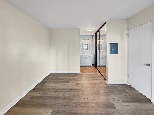 Building Photo - 13316 Caminito Ciera