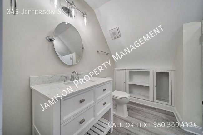 Building Photo - 345 Jefferson St