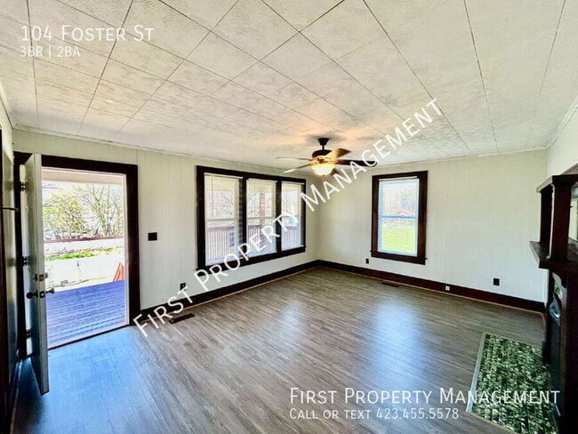 Building Photo - 104 Foster St