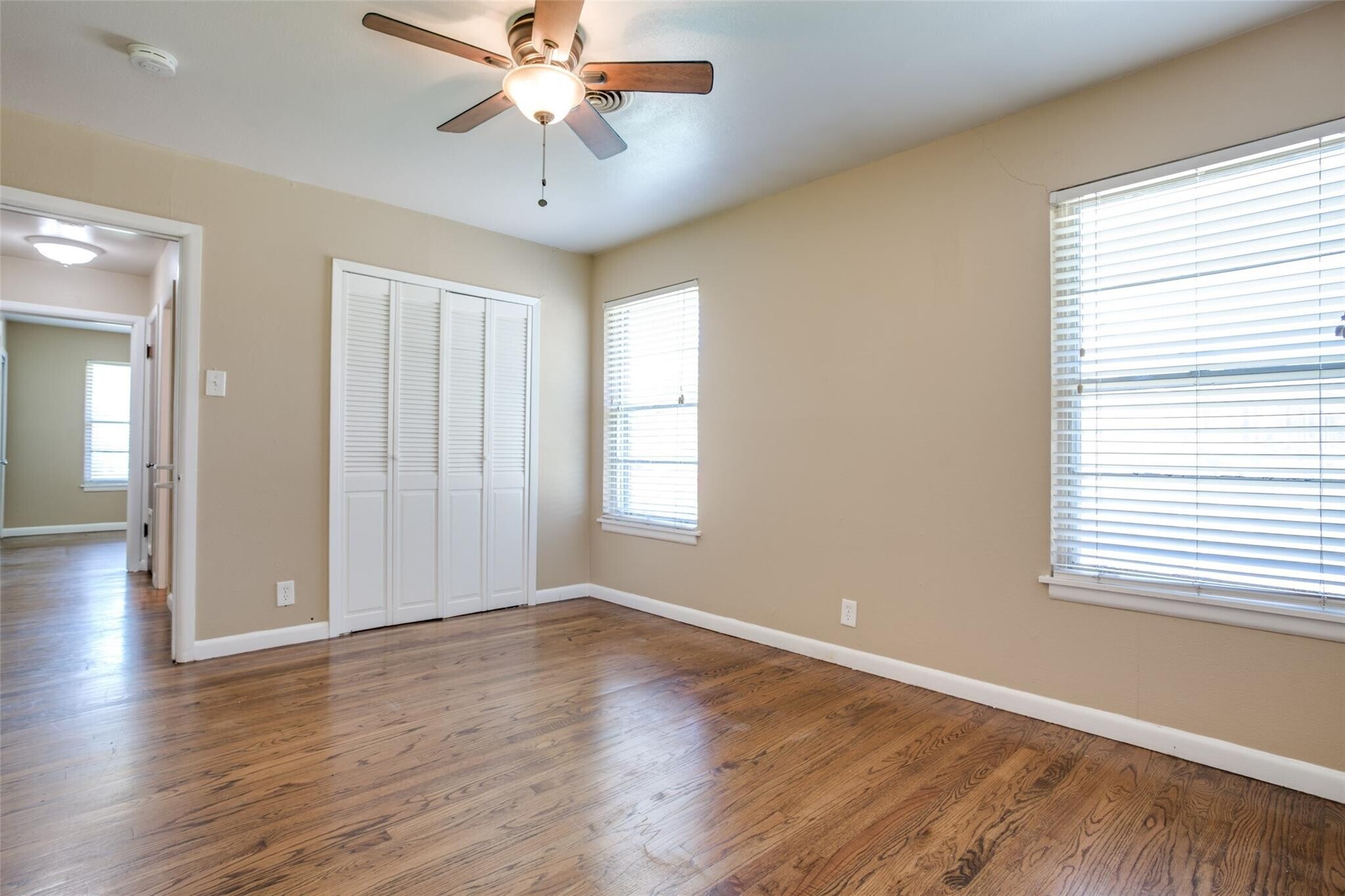Building Photo - 3724 Almazan Dr