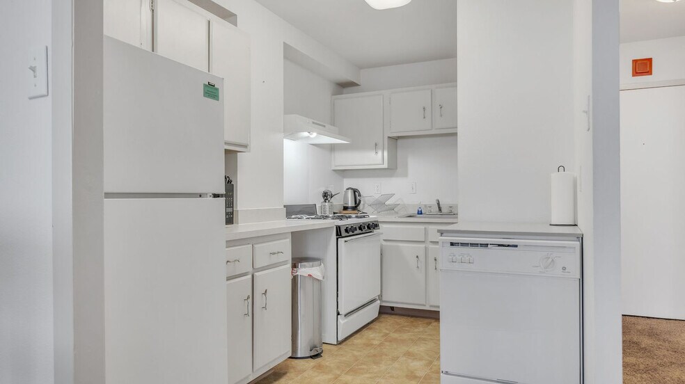 Building Photo - 301 Chestnut St