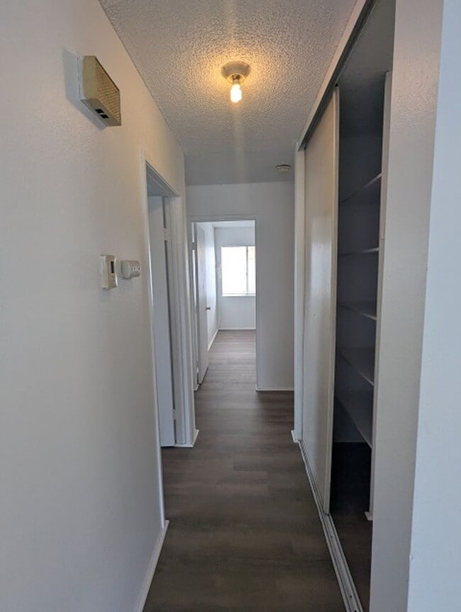 Building Photo - 4 Bedroom, 2 Bath - Single Story Home in P...
