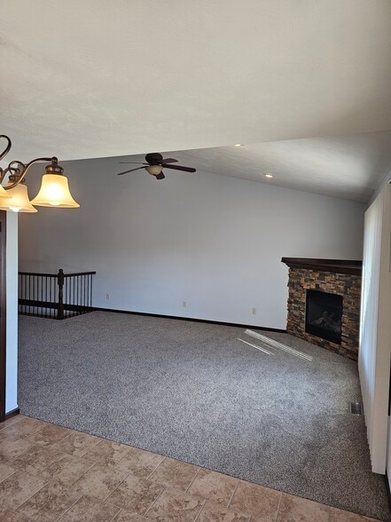 Building Photo - 5603 w Bakker park dr