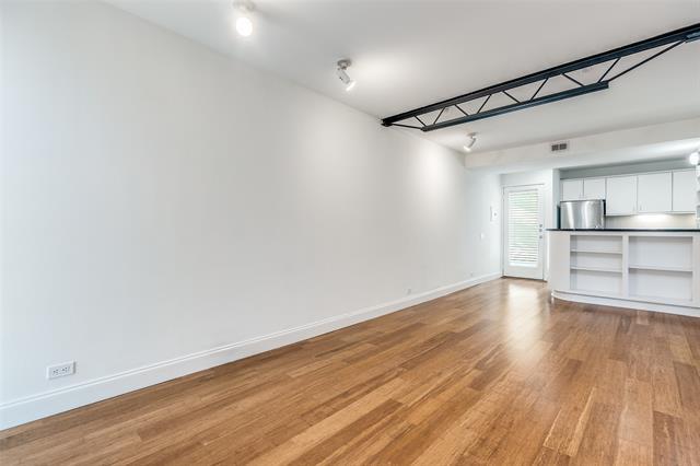 Building Photo - 4242 Buena Vista St