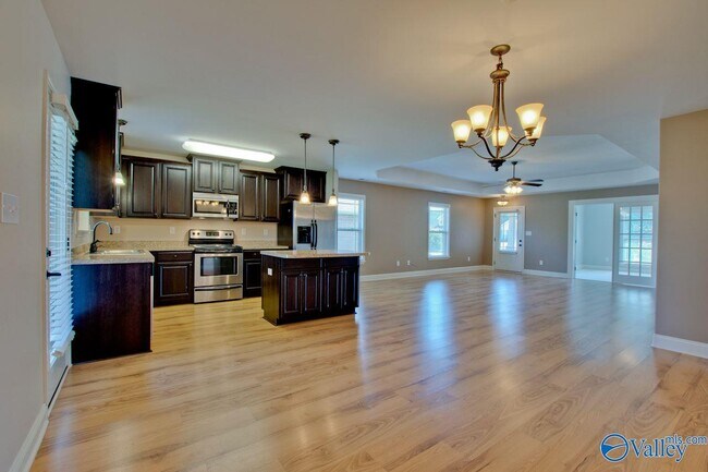 Building Photo - 5010 Montauk Trail SE