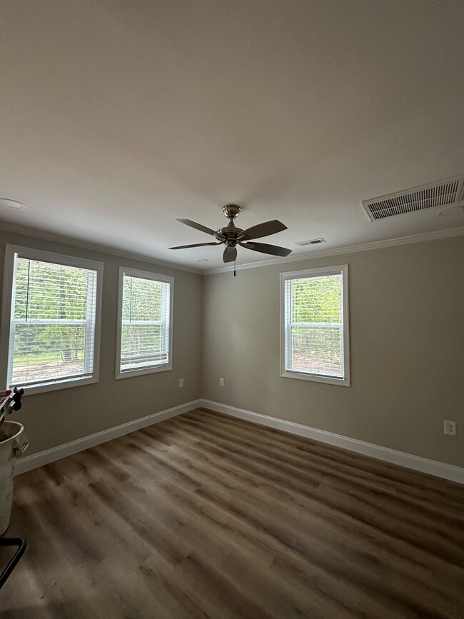 Building Photo - 4916 Palomino Dr