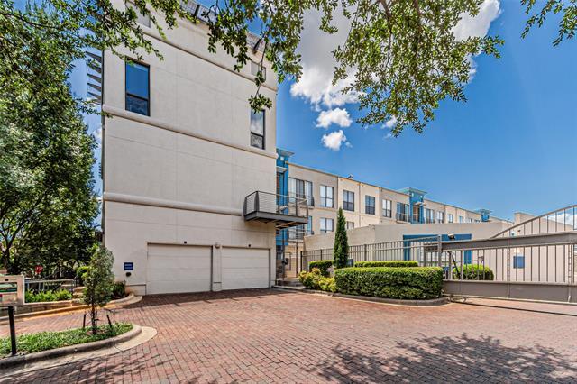 Building Photo - 4414 Cedar Springs Rd