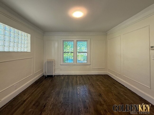 Building Photo - Beautifully redone large 3 bedroom home!