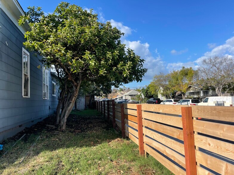 Sideyard - 2264 Imperial Ave