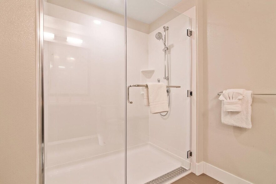 Building Photo - 908 Rich Ave