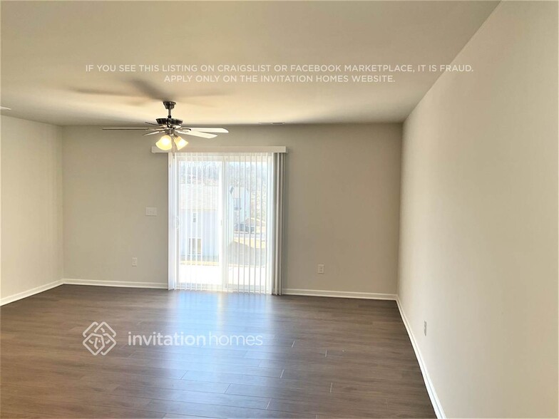 Building Photo - 128 Hazelnut Wy