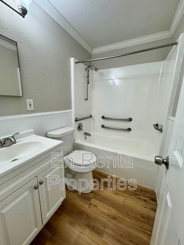 Building Photo - 2906 Birch Park Dr