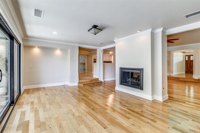 Building Photo - 7350 Fieldgate Dr