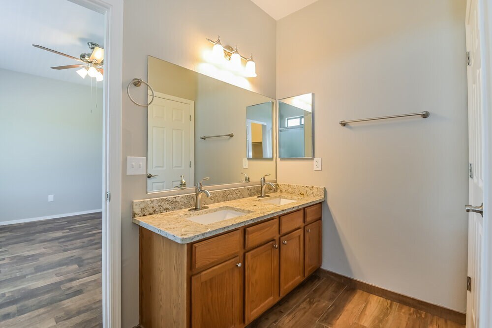 Building Photo - 14863 S Avenida Cucana