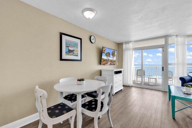 Building Photo - 2506 N Ocean Blvd