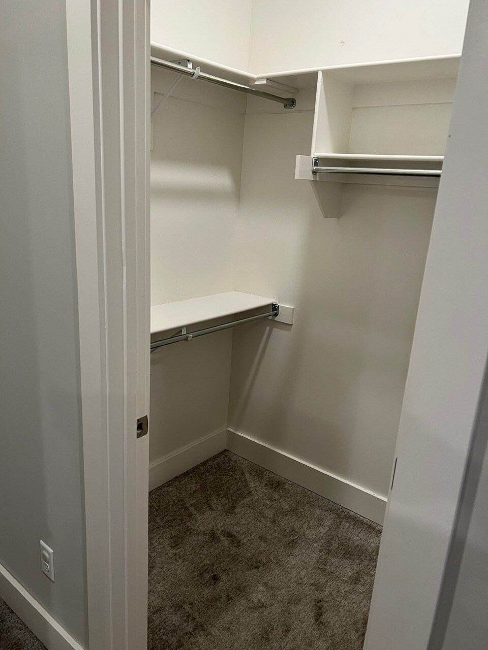 Building Photo - 1 N Desoto Pl