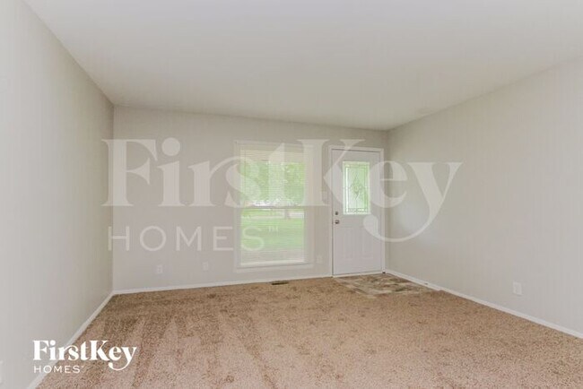 Building Photo - 6902 Echo Ln