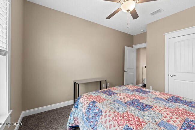 Building Photo - 5206 Robins Ct