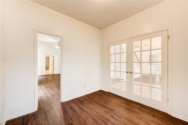 Building Photo - 15206 Garett Green Cir