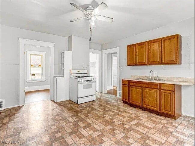 Building Photo - 3635 E 49th St