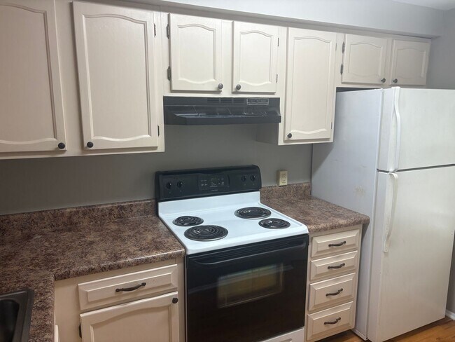 Building Photo - 813 Calypso Way