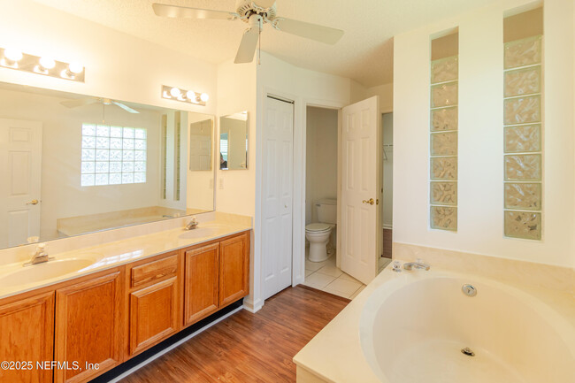Building Photo - 1623 Sandy Springs Dr