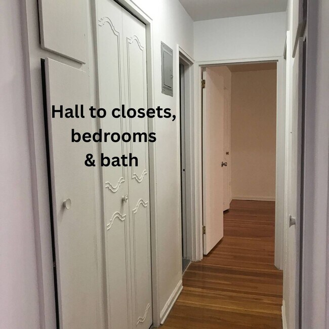 Building Photo - 1199 E 53rd St