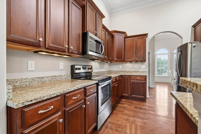 Building Photo - 9060 Abingdon Dr