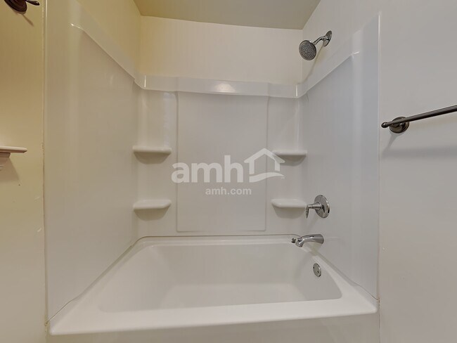 Building Photo - 230 McBee Pl