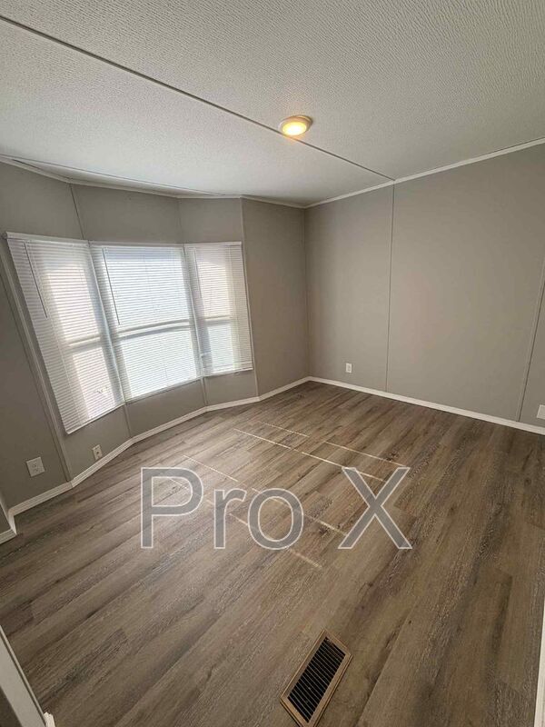 Building Photo - 300 S Madison St