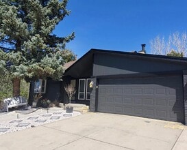 Building Photo - "Charming 3-Bed Retreat with 2.5 Baths in ...