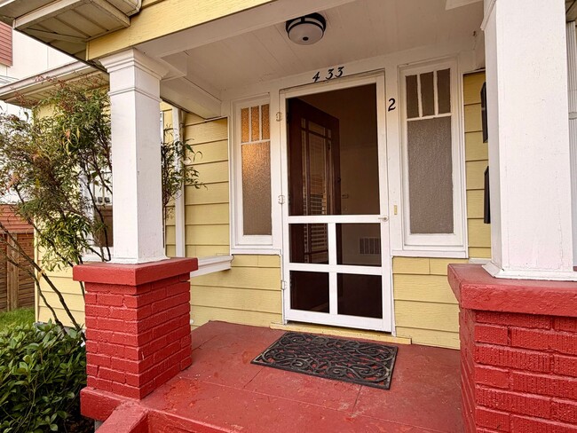 Building Photo - FORD DUPLEX