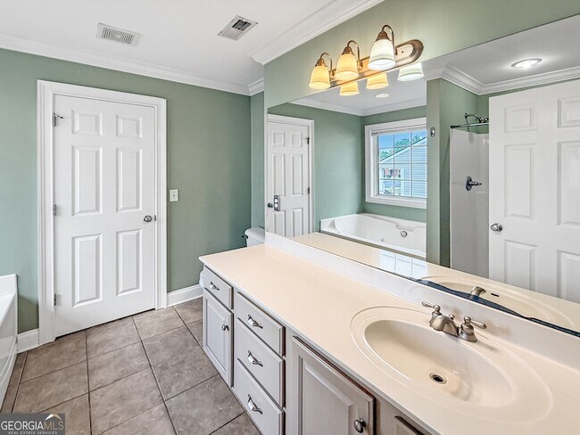 Building Photo - 37 Walton Creek Dr SW