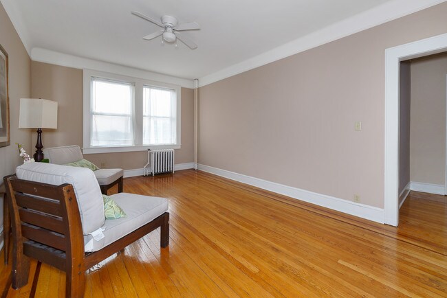 Building Photo - 430 Anderson