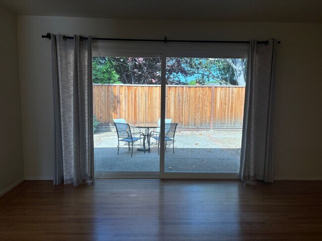 Building Photo - Prime Santa Clara Living Minutes from SCU, Valley Fair & Santana Row, Must See!!