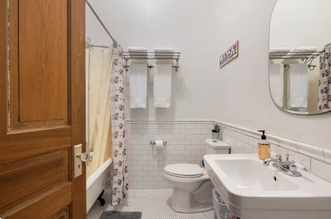 Building Photo - Beautiful Furnished 3 Bedroom Shelby Ave Home in East Nashville