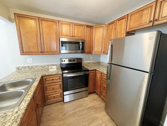 Building Photo - 19877 E Cornell Ave