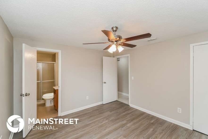 Building Photo - 11848 Minford Cir S