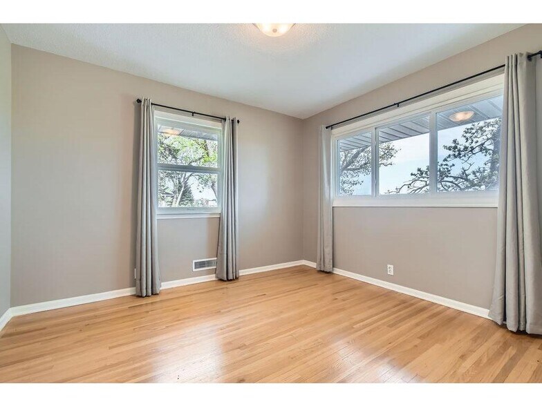 Building Photo - 1316 Holdridge Ter