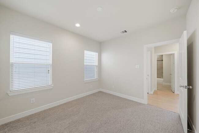 Building Photo - 5906 Jasper Jones Wy